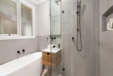 reforma bano moderno tres cantos